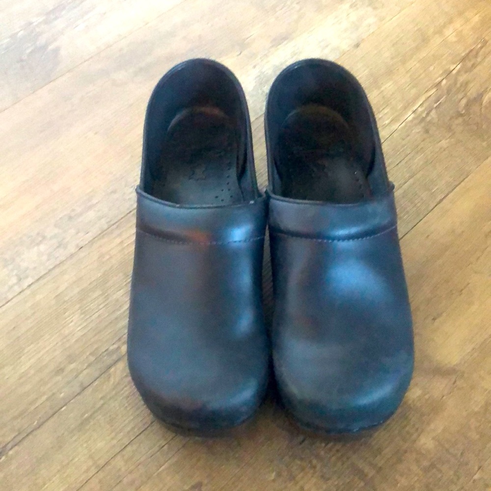 W’s Dansko’s dark navy size 41